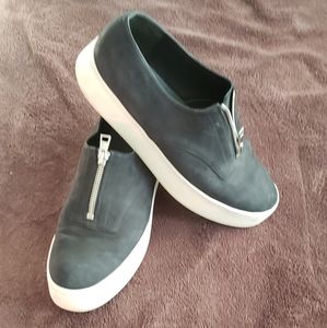 Vince Warner Zipper Platform